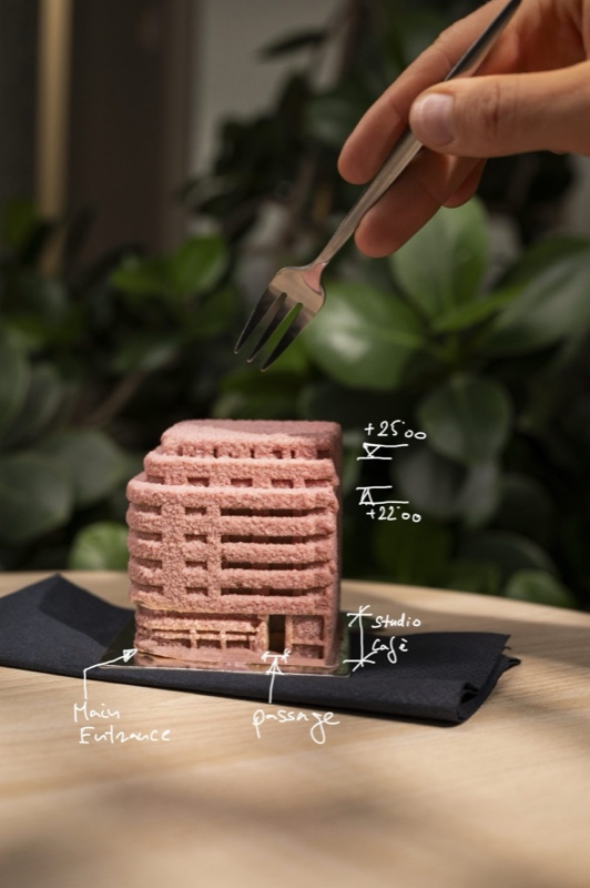 Edible miniature of the Gerloczy building — Café Arkitekter dessert