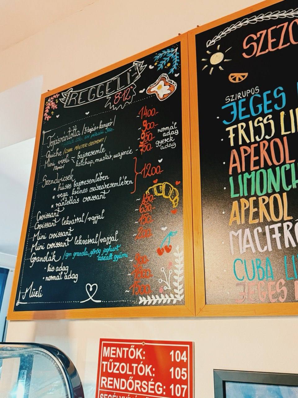 Kultúr 2 Bisztró — chalkboard menu